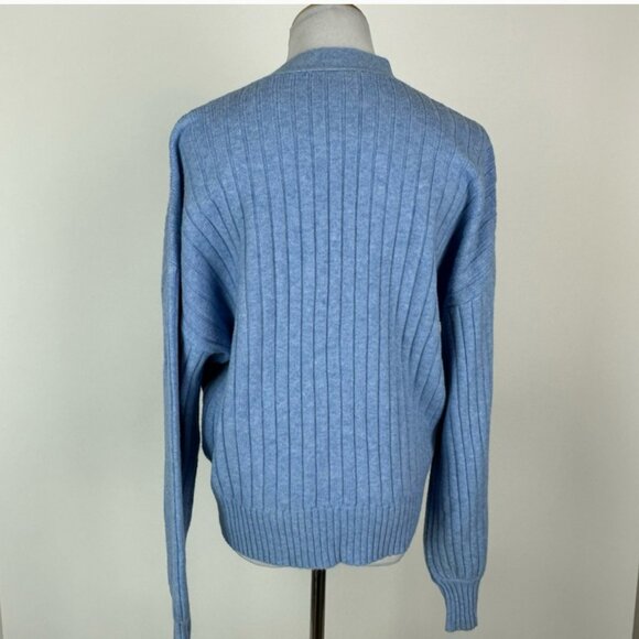 Cabi Scenic Cardigan Style # 5831 Light Blue Button Front Sweater - Size Large - Picture 9 of 15